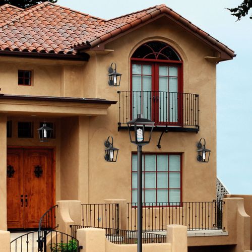 Farol Trapezoidal De Pared con Base Cruz San Justo Negro 5510-02